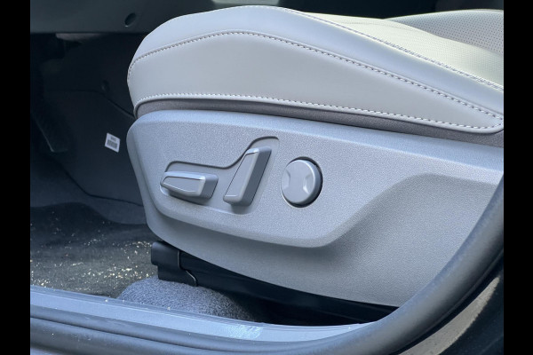 Kia EV3 Plus 81.4 kWh Zuid | Warmtepomp | 204 PK | Stoelverwarming | Stuurverwarming | BLIS | 19 inch Licht metaal Kia EV3 Plus 81.4 kWh Zuid | Warmtepomp | 204 PK | Stoelverwarming | Stuurverwarming | BLIS | 19 inch Licht metaal