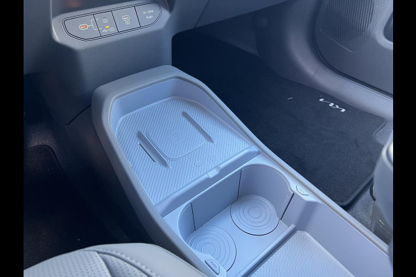 Kia EV3 Plus 81.4 kWh Zuid | Warmtepomp | 204 PK | Stoelverwarming | Stuurverwarming | BLIS | 19 inch Licht metaal Kia EV3 Plus 81.4 kWh Zuid | Warmtepomp | 204 PK | Stoelverwarming | Stuurverwarming | BLIS | 19 inch Licht metaal