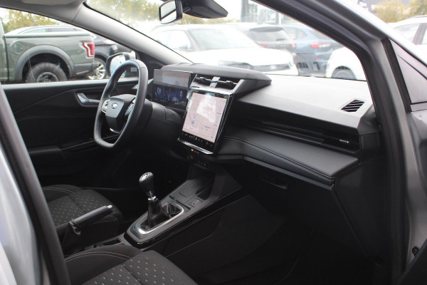 Ford Puma 1.0 EcoBoost Hybrid Titanium 125pk | NIEUWE MODEL! | Winterpack | Driver Assistance Pack | Comfort Pack | Panoramadak | Matrix LED