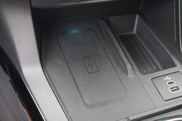 Ford Puma 1.0 EcoBoost Hybrid Titanium 125pk | NIEUWE MODEL! | Winterpack | Driver Assistance Pack | Comfort Pack | Panoramadak | Matrix LED