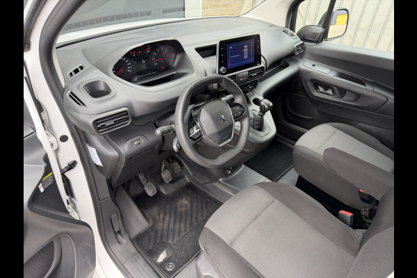 Peugeot Partner 1.2 111PK EURO 6 PureTech Premium CarPlay/cruise control/navigatie systeem Peugeot Partner 1.2 111PK EURO 6 PureTech Premium CarPlay/cruise control/navigatie systeem