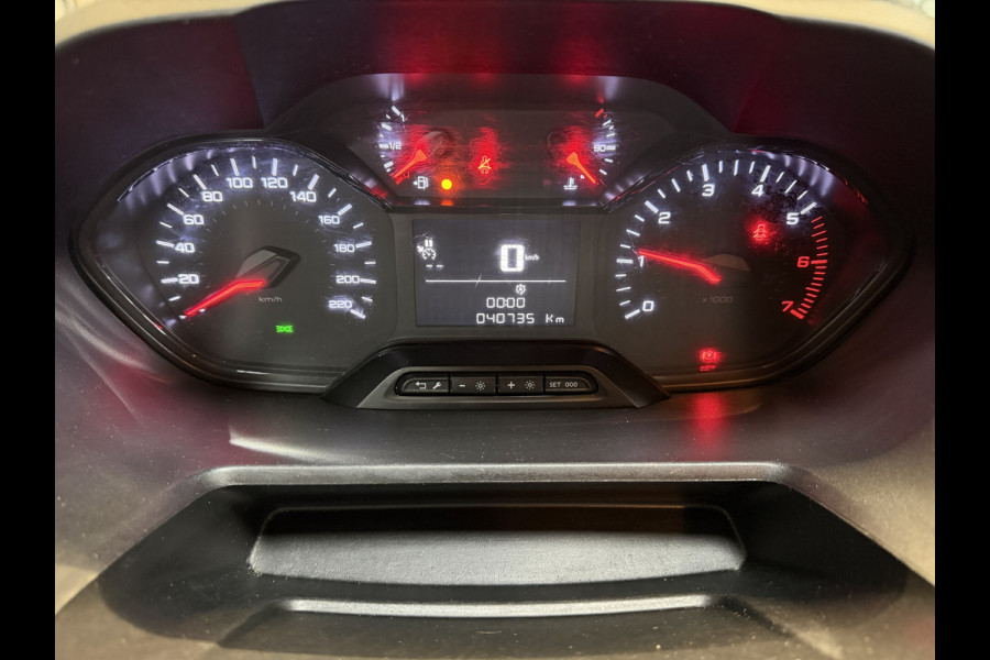 Peugeot Partner 1.2 111PK EURO 6 PureTech Premium CarPlay/cruise control/navigatie systeem Peugeot Partner 1.2 111PK EURO 6 PureTech Premium CarPlay/cruise control/navigatie systeem