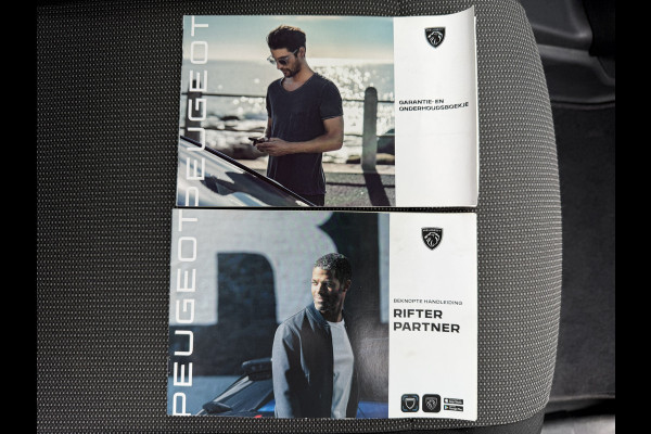 Peugeot Partner 1.2 111PK EURO 6 PureTech Premium CarPlay/cruise control/navigatie systeem Peugeot Partner 1.2 111PK EURO 6 PureTech Premium CarPlay/cruise control/navigatie systeem