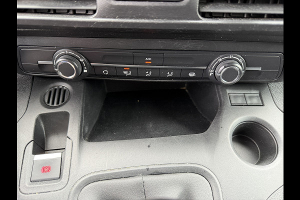 Peugeot Partner 1.2 111PK EURO 6 PureTech Premium CarPlay/cruise control/navigatie systeem Peugeot Partner 1.2 111PK EURO 6 PureTech Premium CarPlay/cruise control/navigatie systeem