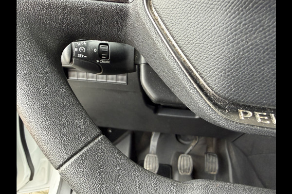 Peugeot Partner 1.2 111PK EURO 6 PureTech Premium CarPlay/cruise control/navigatie systeem Peugeot Partner 1.2 111PK EURO 6 PureTech Premium CarPlay/cruise control/navigatie systeem