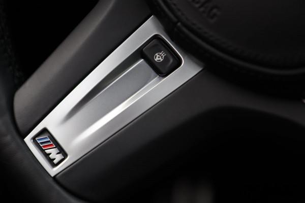 BMW 1-serie 120i M Sport / PANODAK / KEYLESS / DODEHOEK / STUUR+STOELVERW BMW 1-serie 120i M Sport / PANODAK / KEYLESS / DODEHOEK / STUUR+STOELVERW