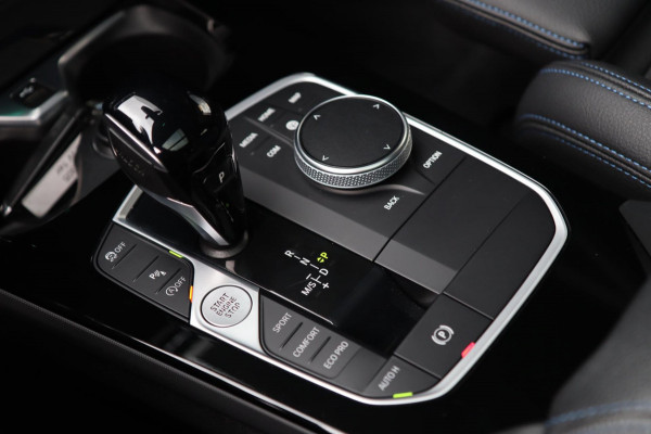 BMW 1-serie 120i M Sport / PANODAK / KEYLESS / DODEHOEK / STUUR+STOELVERW BMW 1-serie 120i M Sport / PANODAK / KEYLESS / DODEHOEK / STUUR+STOELVERW