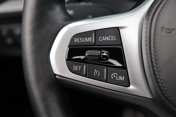 BMW 1-serie 120i M Sport / PANODAK / KEYLESS / DODEHOEK / STUUR+STOELVERW BMW 1-serie 120i M Sport / PANODAK / KEYLESS / DODEHOEK / STUUR+STOELVERW