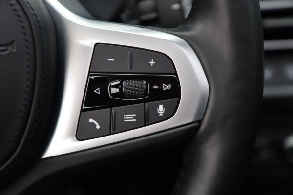 BMW 1-serie 120i M Sport / PANODAK / KEYLESS / DODEHOEK / STUUR+STOELVERW BMW 1-serie 120i M Sport / PANODAK / KEYLESS / DODEHOEK / STUUR+STOELVERW