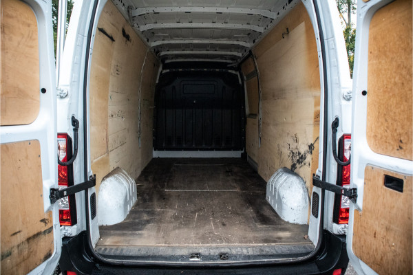 Renault Master T35 2.3 dCi 150 L3H2 Energy Glasrek, imperial, navi, airco Renault Master T35 2.3 dCi 150 L3H2 Energy Glasrek, imperial, navi, airco