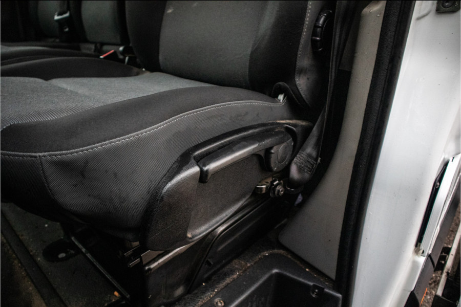 Renault Master T35 2.3 dCi 150 L3H2 Energy Glasrek, imperial, navi, airco Renault Master T35 2.3 dCi 150 L3H2 Energy Glasrek, imperial, navi, airco