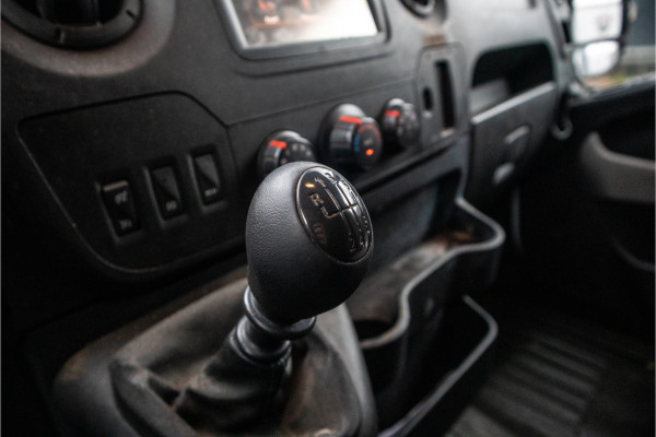 Renault Master T35 2.3 dCi 150 L3H2 Energy Glasrek, imperial, navi, airco Renault Master T35 2.3 dCi 150 L3H2 Energy Glasrek, imperial, navi, airco