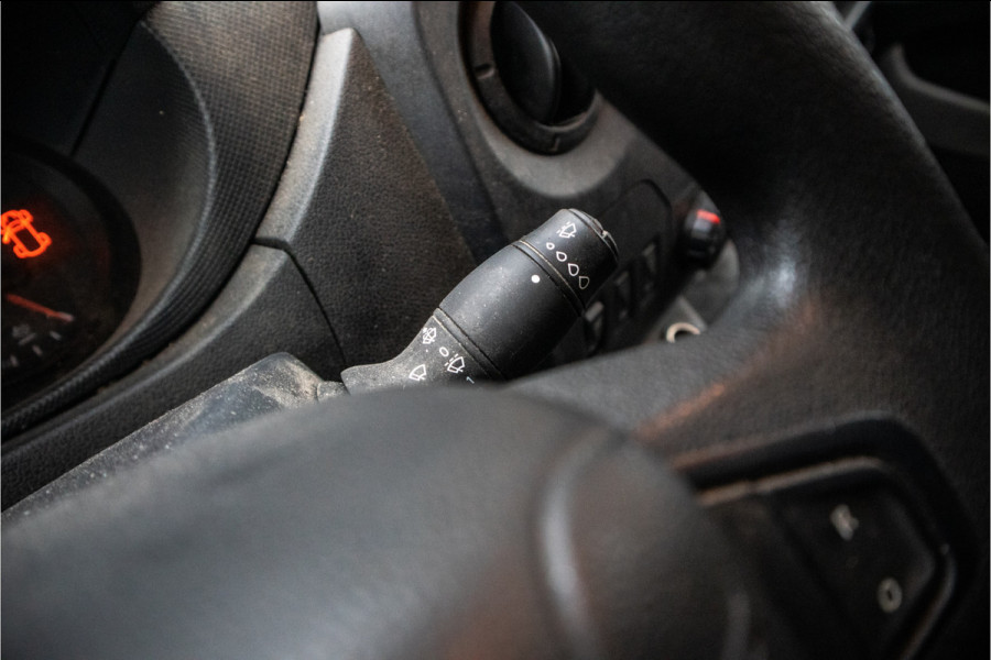 Renault Master T35 2.3 dCi 150 L3H2 Energy Glasrek, imperial, navi, airco Renault Master T35 2.3 dCi 150 L3H2 Energy Glasrek, imperial, navi, airco