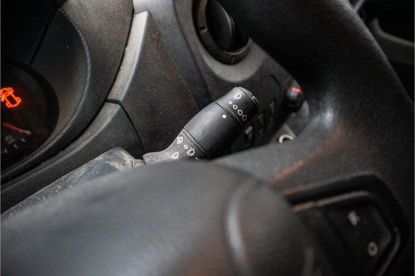 Renault Master T35 2.3 dCi 150 L3H2 Energy Glasrek, imperial, navi, airco Renault Master T35 2.3 dCi 150 L3H2 Energy Glasrek, imperial, navi, airco