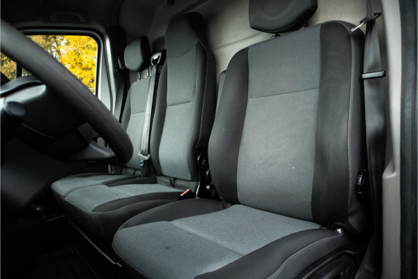 Renault Master T35 2.3 dCi 150 L3H2 Energy Glasrek, imperial, navi, airco Renault Master T35 2.3 dCi 150 L3H2 Energy Glasrek, imperial, navi, airco