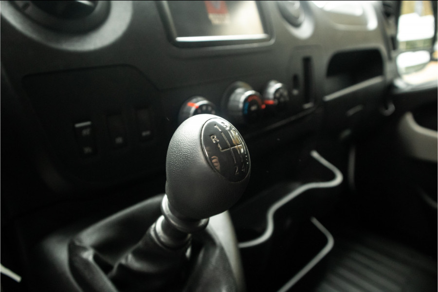 Renault Master T35 2.3 dCi 150 L3H2 Energy Glasrek, imperial, navi, airco Renault Master T35 2.3 dCi 150 L3H2 Energy Glasrek, imperial, navi, airco