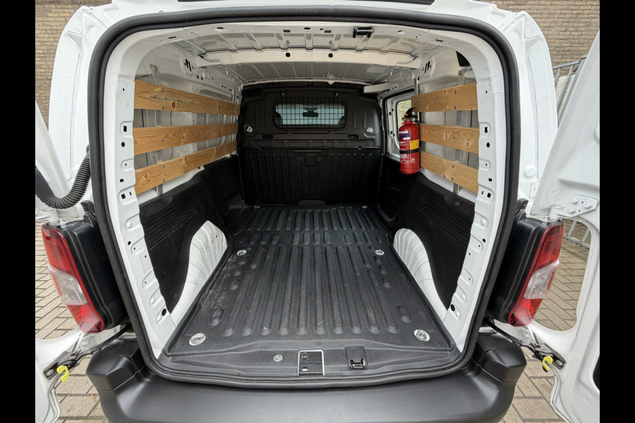 Peugeot Partner 1.2 111PK EURO 6 PureTech Premium CarPlay/cruise control/navigatie systeem