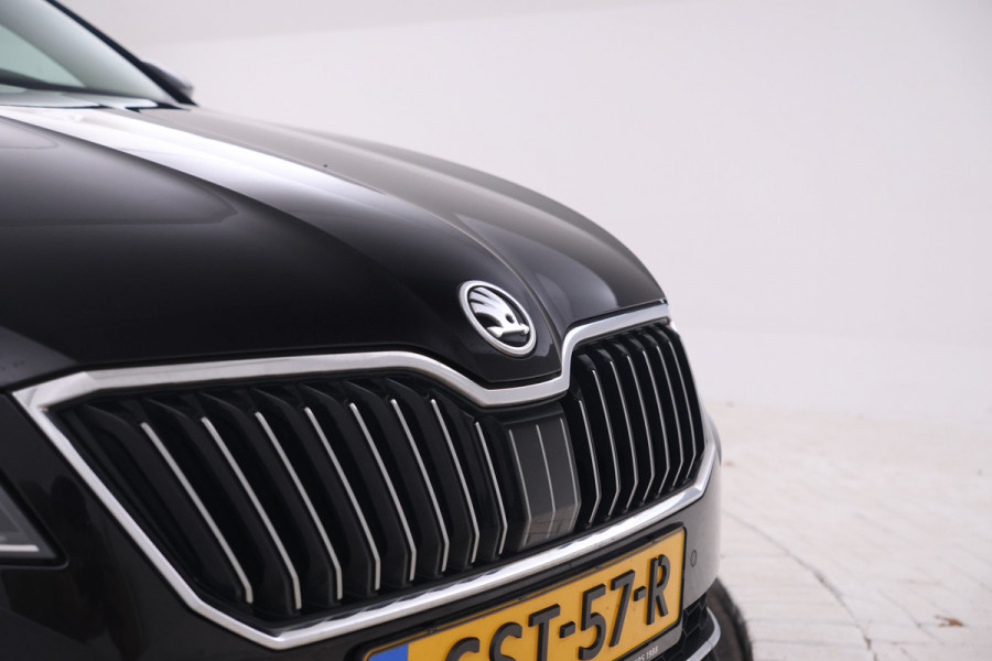 Škoda Superb Combi 1.5 TSI ACT Sportline Business Camera, Stoelverwarming, Panorama schuif/kantel, Apple Carplay