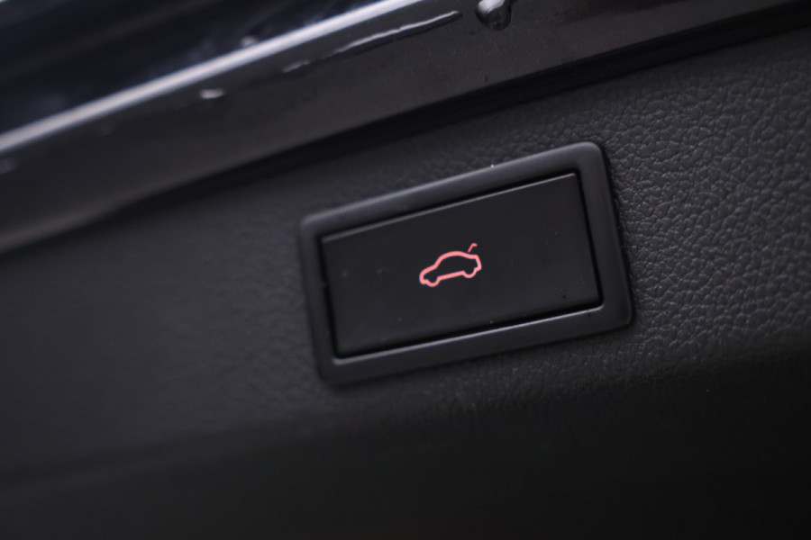 Škoda Superb Combi 1.5 TSI ACT Sportline Business Camera, Stoelverwarming, Panorama schuif/kantel, Apple Carplay