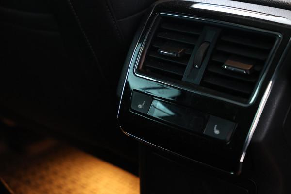 Škoda Superb Combi 1.5 TSI ACT Sportline Business Camera, Stoelverwarming, Panorama schuif/kantel, Apple Carplay