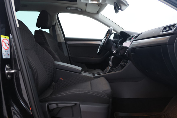 Škoda Superb Combi 1.5 TSI ACT Sportline Business Camera, Stoelverwarming, Panorama schuif/kantel, Apple Carplay