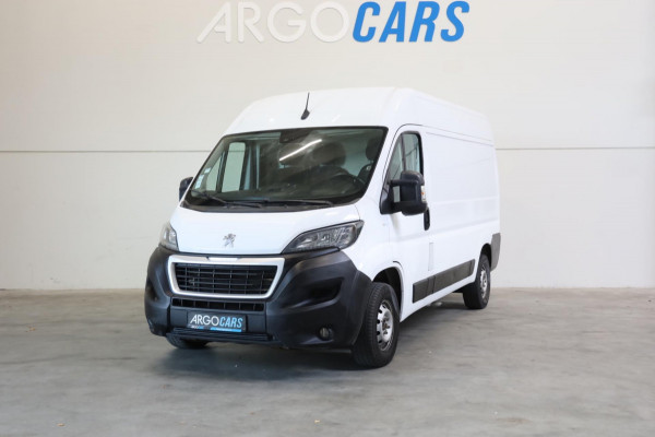 Peugeot Boxer 335 2.2 BlueHDi L2/H2 CAMERA TREKHAAK AIRCO NAVI CRUISE CONTROL LEASE v/a € 144,-p.m. Inruil mogelijk Peugeot Boxer 335 2.2 BlueHDi L2/H2 CAMERA TREKHAAK AIRCO NAVI CRUISE CONTROL LEASE v/a € 144,-p.m. Inruil mogelijk