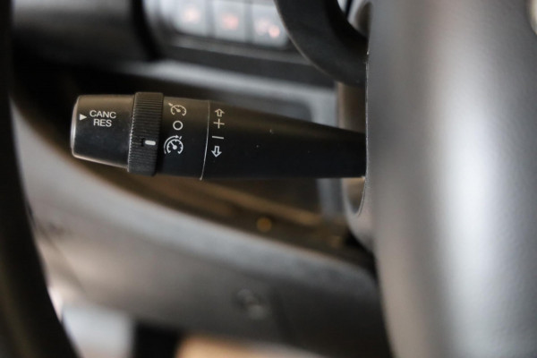 Peugeot Boxer 335 2.2 BlueHDi L2/H2 CAMERA TREKHAAK AIRCO NAVI CRUISE CONTROL LEASE v/a € 144,-p.m. Inruil mogelijk Peugeot Boxer 335 2.2 BlueHDi L2/H2 CAMERA TREKHAAK AIRCO NAVI CRUISE CONTROL LEASE v/a € 144,-p.m. Inruil mogelijk