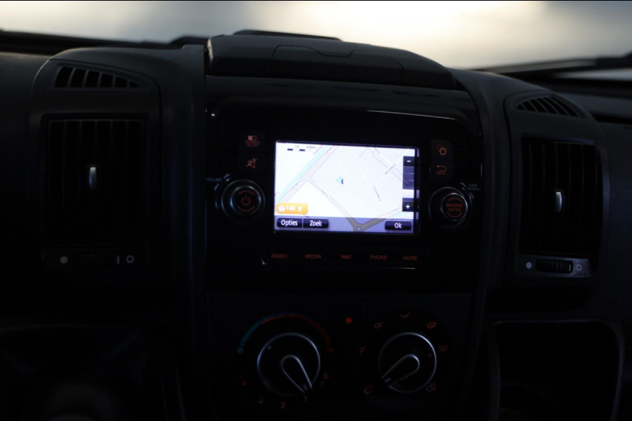 Peugeot Boxer 335 2.2 BlueHDi L2/H2 CAMERA TREKHAAK AIRCO NAVI CRUISE CONTROL LEASE v/a € 144,-p.m. Inruil mogelijk Peugeot Boxer 335 2.2 BlueHDi L2/H2 CAMERA TREKHAAK AIRCO NAVI CRUISE CONTROL LEASE v/a € 144,-p.m. Inruil mogelijk