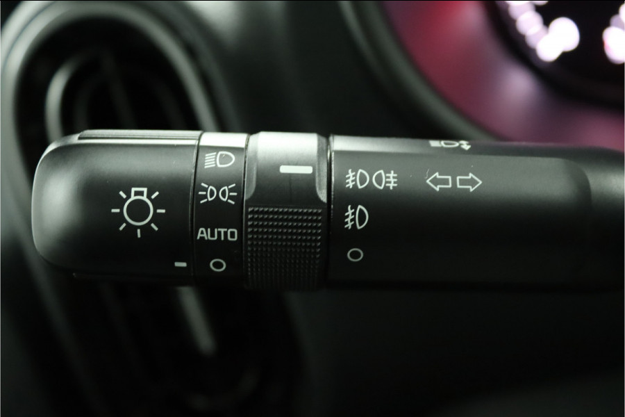 Kia Picanto 1.0 DPi GT-Line Apple Carplay/Android Auto - Cruise Control - Lederen Bekleding - Navigatie - Achteruitrijcamera - Fabrieksgarantie tot 08-2031 Kia Picanto 1.0 DPi GT-Line Apple Carplay/Android Auto - Cruise Control - Lederen Bekleding - Navigatie - Achteruitrijcamera - Fabrieksgarantie tot 08-2031