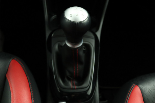 Kia Picanto 1.0 DPi GT-Line Apple Carplay/Android Auto - Cruise Control - Lederen Bekleding - Navigatie - Achteruitrijcamera - Fabrieksgarantie tot 08-2031 Kia Picanto 1.0 DPi GT-Line Apple Carplay/Android Auto - Cruise Control - Lederen Bekleding - Navigatie - Achteruitrijcamera - Fabrieksgarantie tot 08-2031