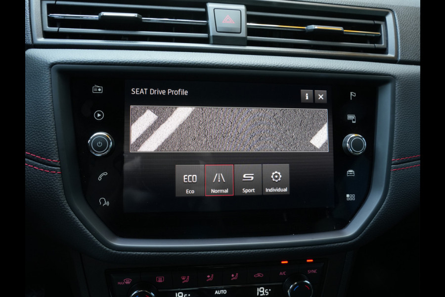 Seat Ibiza 1.0 TSI 116PK!! 6 Bak FR Business Intense | Clima | Camera | Navigatie | Android/Apple Carplay Seat Ibiza 1.0 TSI 116PK!! 6 Bak FR Business Intense | Clima | Camera | Navigatie | Android/Apple Carplay