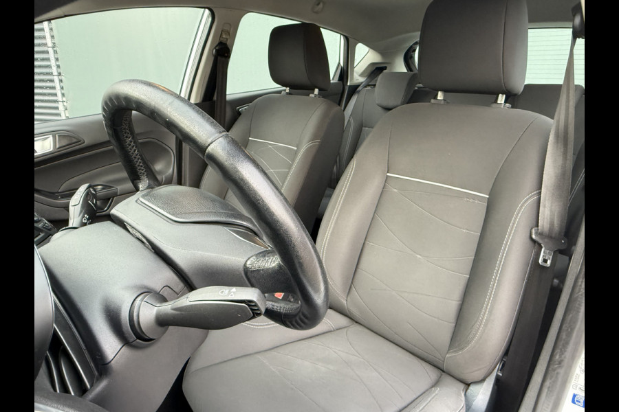Ford Fiesta BWJ 2017 | 1.0 81PK Style Ultimate | AIRCO | PDC 2X | CRUISE | NAVI | LICHTMETAAL |