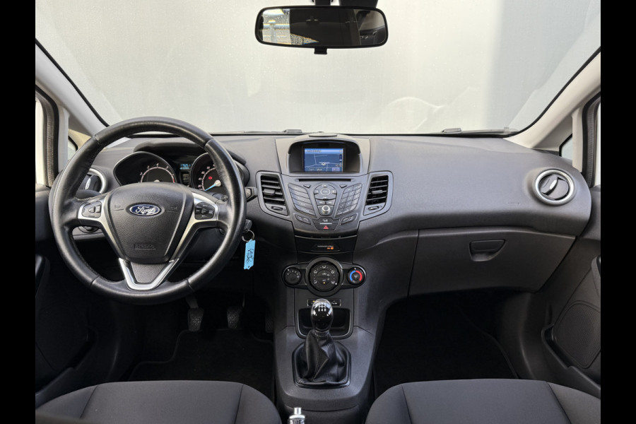 Ford Fiesta BWJ 2017 | 1.0 81PK Style Ultimate | AIRCO | PDC 2X | CRUISE | NAVI | LICHTMETAAL |