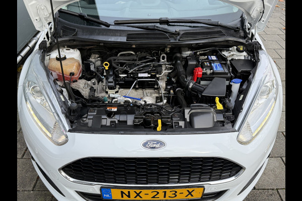 Ford Fiesta BWJ 2017 | 1.0 81PK Style Ultimate | AIRCO | PDC 2X | CRUISE | NAVI | LICHTMETAAL |