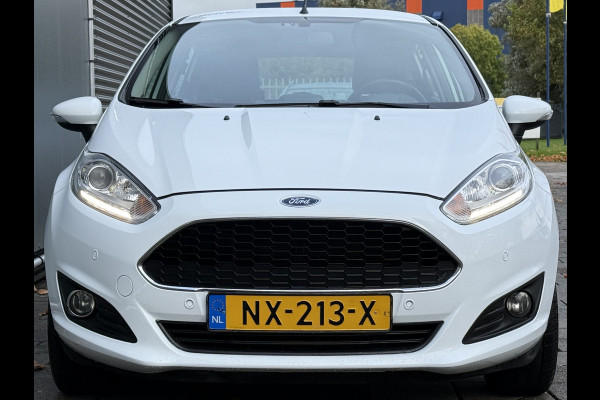 Ford Fiesta BWJ 2017 | 1.0 81PK Style Ultimate | AIRCO | PDC 2X | CRUISE | NAVI | LICHTMETAAL |