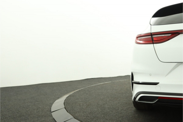 Kia ProCeed 1.5 T-GDi GT-PlusLine - Lichtmetalen Velgen 18" - LED Koplampen - Climate Control - Adaptief Cruise Control - Apple/Android Carplay - Fabrieksgarantie Tot 2031 Kia ProCeed 1.5 T-GDi GT-PlusLine - Lichtmetalen Velgen 18" - LED Koplampen - Climate Control - Adaptief Cruise Control - Apple/Android Carplay - Fabrieksgarantie Tot 2031