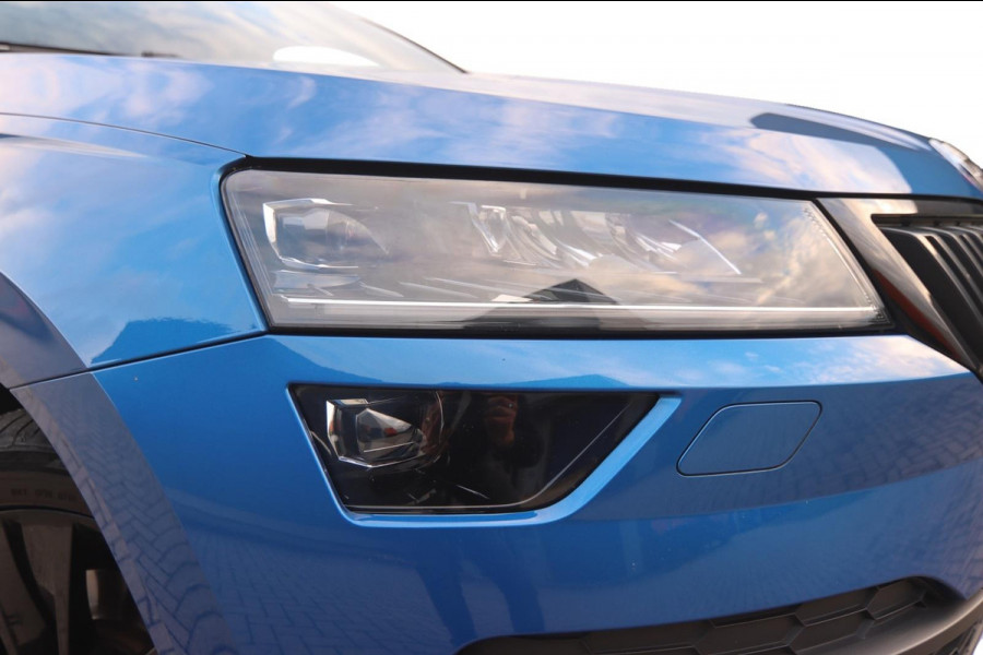 Škoda Karoq 1.5 TSI ACT Sportline Business|Pano Trekhaak Dealer OH Sportstoelen App Connect ACC Canton Elektrische kofferklep Nap Škoda Karoq 1.5 TSI ACT Sportline Business|Pano Trekhaak Dealer OH Sportstoelen App Connect ACC Canton Elektrische kofferklep Nap