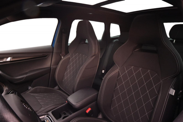 Škoda Karoq 1.5 TSI ACT Sportline Business|Pano Trekhaak Dealer OH Sportstoelen App Connect ACC Canton Elektrische kofferklep Nap Škoda Karoq 1.5 TSI ACT Sportline Business|Pano Trekhaak Dealer OH Sportstoelen App Connect ACC Canton Elektrische kofferklep Nap