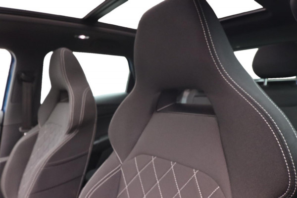 Škoda Karoq 1.5 TSI ACT Sportline Business|Pano Trekhaak Dealer OH Sportstoelen App Connect ACC Canton Elektrische kofferklep Nap Škoda Karoq 1.5 TSI ACT Sportline Business|Pano Trekhaak Dealer OH Sportstoelen App Connect ACC Canton Elektrische kofferklep Nap