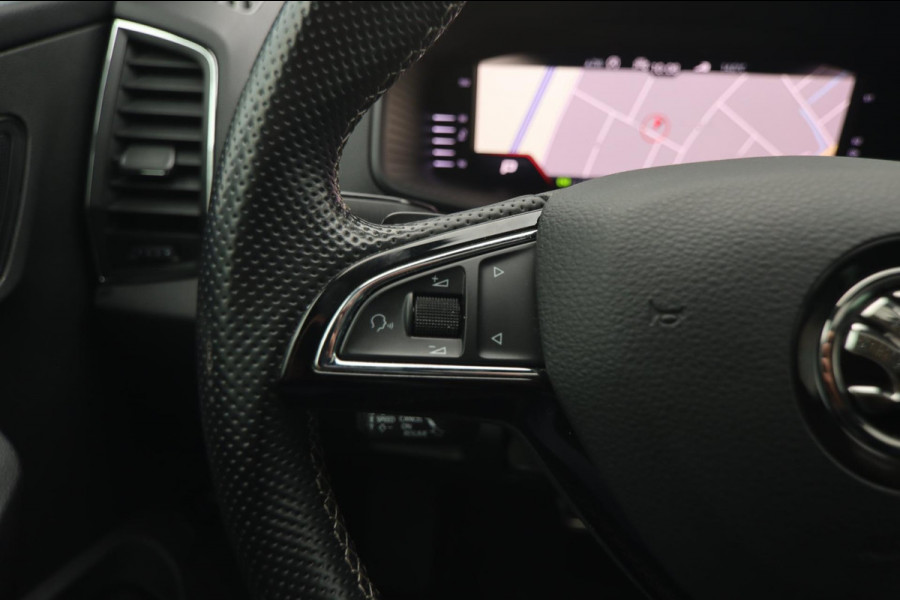 Škoda Karoq 1.5 TSI ACT Sportline Business|Pano Trekhaak Dealer OH Sportstoelen App Connect ACC Canton Elektrische kofferklep Nap Škoda Karoq 1.5 TSI ACT Sportline Business|Pano Trekhaak Dealer OH Sportstoelen App Connect ACC Canton Elektrische kofferklep Nap