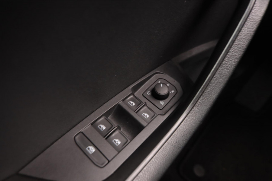 Škoda Karoq 1.5 TSI ACT Sportline Business|Pano Trekhaak Dealer OH Sportstoelen App Connect ACC Canton Elektrische kofferklep Nap Škoda Karoq 1.5 TSI ACT Sportline Business|Pano Trekhaak Dealer OH Sportstoelen App Connect ACC Canton Elektrische kofferklep Nap