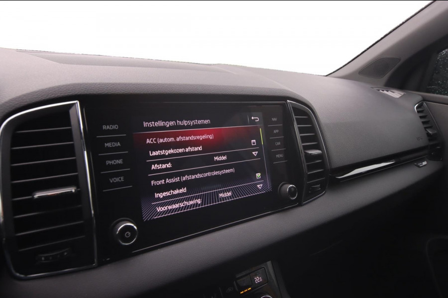 Škoda Karoq 1.5 TSI ACT Sportline Business|Pano Trekhaak Dealer OH Sportstoelen App Connect ACC Canton Elektrische kofferklep Nap Škoda Karoq 1.5 TSI ACT Sportline Business|Pano Trekhaak Dealer OH Sportstoelen App Connect ACC Canton Elektrische kofferklep Nap