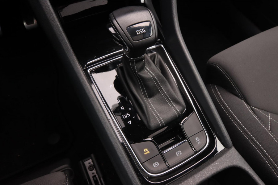 Škoda Karoq 1.5 TSI ACT Sportline Business|Pano Trekhaak Dealer OH Sportstoelen App Connect ACC Canton Elektrische kofferklep Nap Škoda Karoq 1.5 TSI ACT Sportline Business|Pano Trekhaak Dealer OH Sportstoelen App Connect ACC Canton Elektrische kofferklep Nap