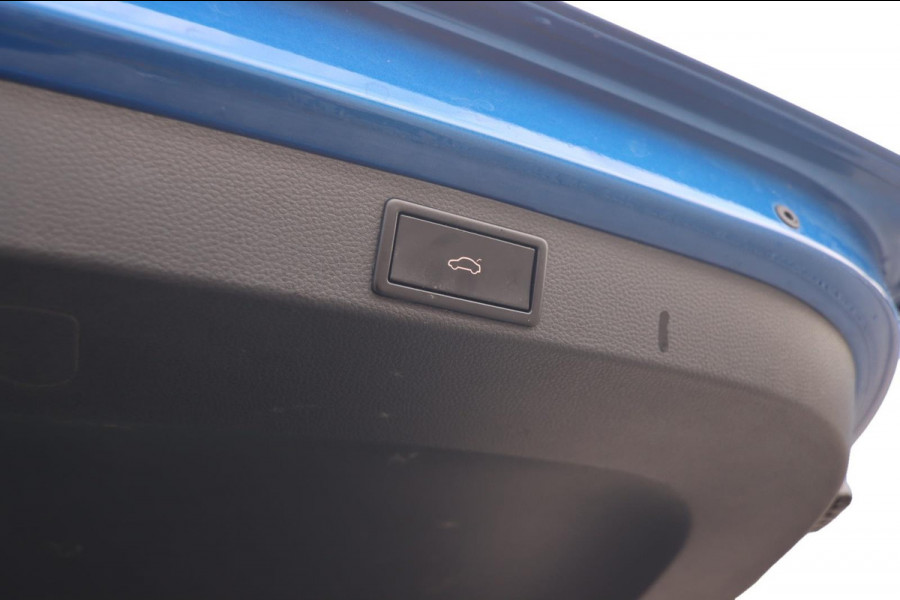 Škoda Karoq 1.5 TSI ACT Sportline Business|Pano Trekhaak Dealer OH Sportstoelen App Connect ACC Canton Elektrische kofferklep Nap Škoda Karoq 1.5 TSI ACT Sportline Business|Pano Trekhaak Dealer OH Sportstoelen App Connect ACC Canton Elektrische kofferklep Nap