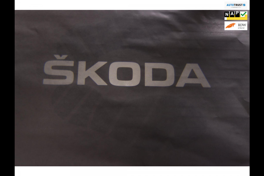 Škoda Karoq 1.5 TSI ACT Sportline Business|Pano Trekhaak Dealer OH Sportstoelen App Connect ACC Canton Elektrische kofferklep Nap Škoda Karoq 1.5 TSI ACT Sportline Business|Pano Trekhaak Dealer OH Sportstoelen App Connect ACC Canton Elektrische kofferklep Nap
