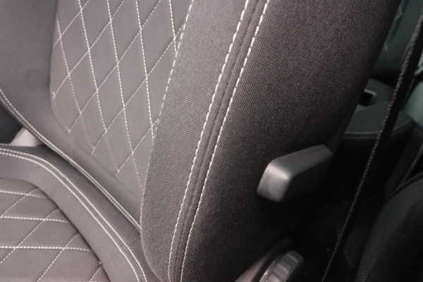 Škoda Karoq 1.5 TSI ACT Sportline Business|Pano Trekhaak Dealer OH Sportstoelen App Connect ACC Canton Elektrische kofferklep Nap Škoda Karoq 1.5 TSI ACT Sportline Business|Pano Trekhaak Dealer OH Sportstoelen App Connect ACC Canton Elektrische kofferklep Nap