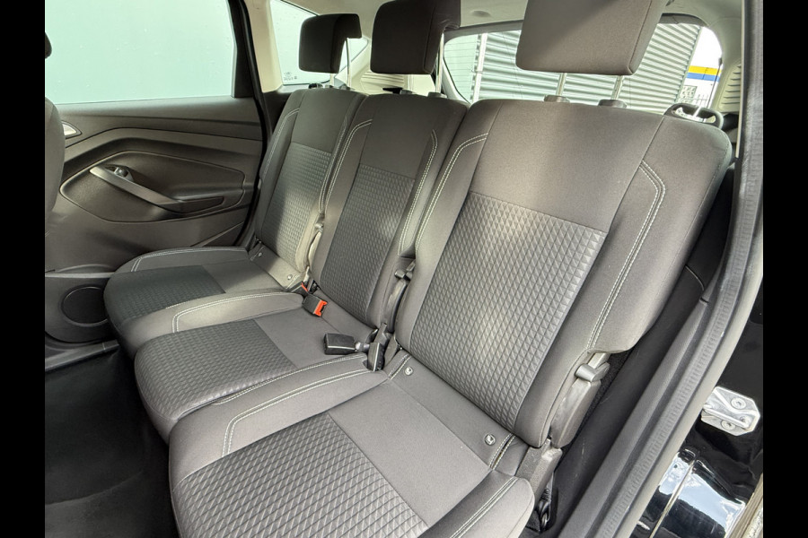 Ford C-MAX BWJ 2017 | 1.0T 126PK Trend Ultimate | TREKHAAK | NAVI | AIRCO | CARPLAY | PDC | CRUISE | LICHTMETAAL Ford C-MAX BWJ 2017 | 1.0T 126PK Trend Ultimate | TREKHAAK | NAVI | AIRCO | CARPLAY | PDC | CRUISE | LICHTMETAAL