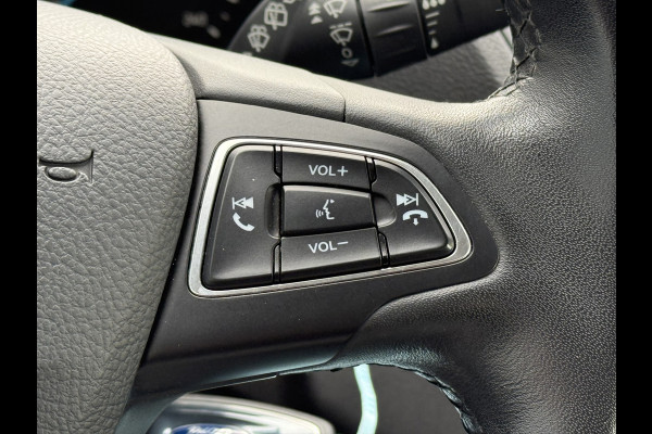 Ford C-MAX BWJ 2017 | 1.0T 126PK Trend Ultimate | TREKHAAK | NAVI | AIRCO | CARPLAY | PDC | CRUISE | LICHTMETAAL Ford C-MAX BWJ 2017 | 1.0T 126PK Trend Ultimate | TREKHAAK | NAVI | AIRCO | CARPLAY | PDC | CRUISE | LICHTMETAAL