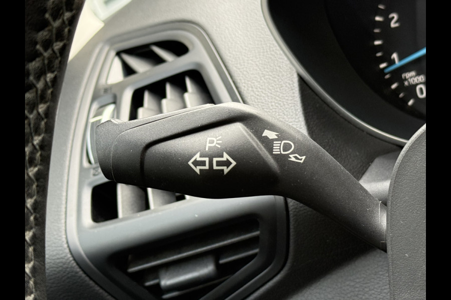 Ford C-MAX BWJ 2017 | 1.0T 126PK Trend Ultimate | TREKHAAK | NAVI | AIRCO | CARPLAY | PDC | CRUISE | LICHTMETAAL Ford C-MAX BWJ 2017 | 1.0T 126PK Trend Ultimate | TREKHAAK | NAVI | AIRCO | CARPLAY | PDC | CRUISE | LICHTMETAAL