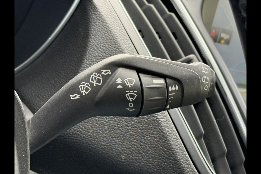 Ford C-MAX BWJ 2017 | 1.0T 126PK Trend Ultimate | TREKHAAK | NAVI | AIRCO | CARPLAY | PDC | CRUISE | LICHTMETAAL Ford C-MAX BWJ 2017 | 1.0T 126PK Trend Ultimate | TREKHAAK | NAVI | AIRCO | CARPLAY | PDC | CRUISE | LICHTMETAAL